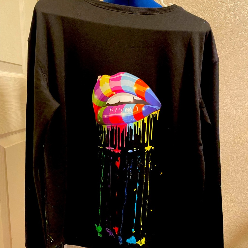 Black long sleeve sweatshirt
